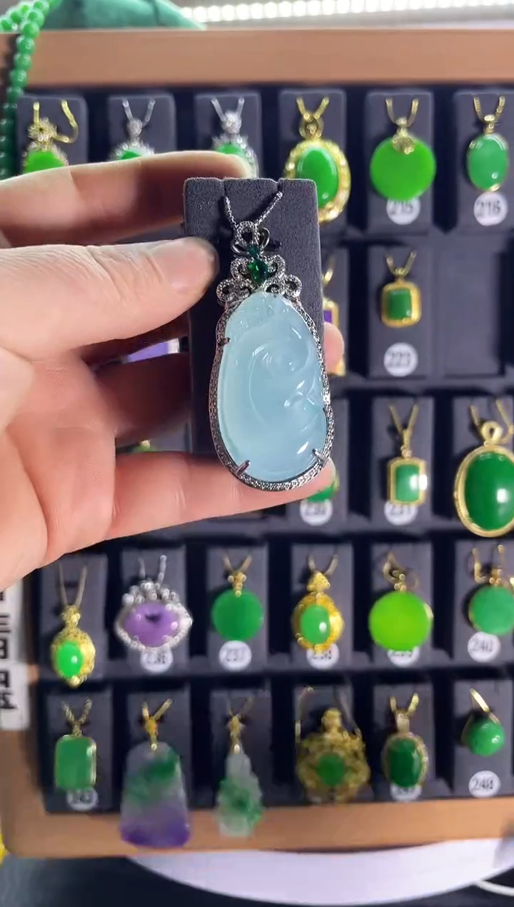 【闪购商品】翡翠耳饰银S925镶嵌224...