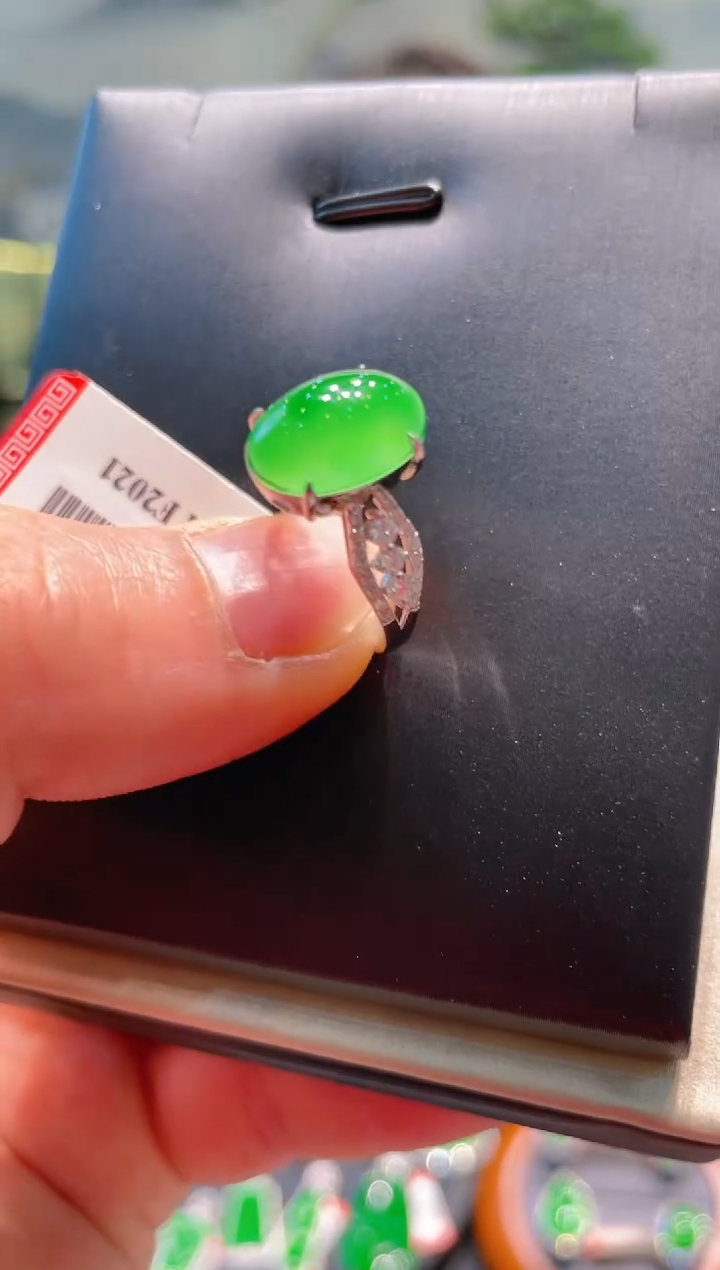 【闪购商品】翡翠颈饰18K金镶嵌A12天然A货翡翠