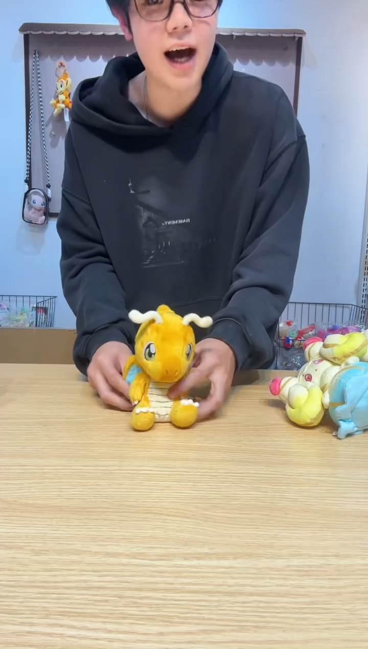 毛绒精灵宝可梦毛绒玩具