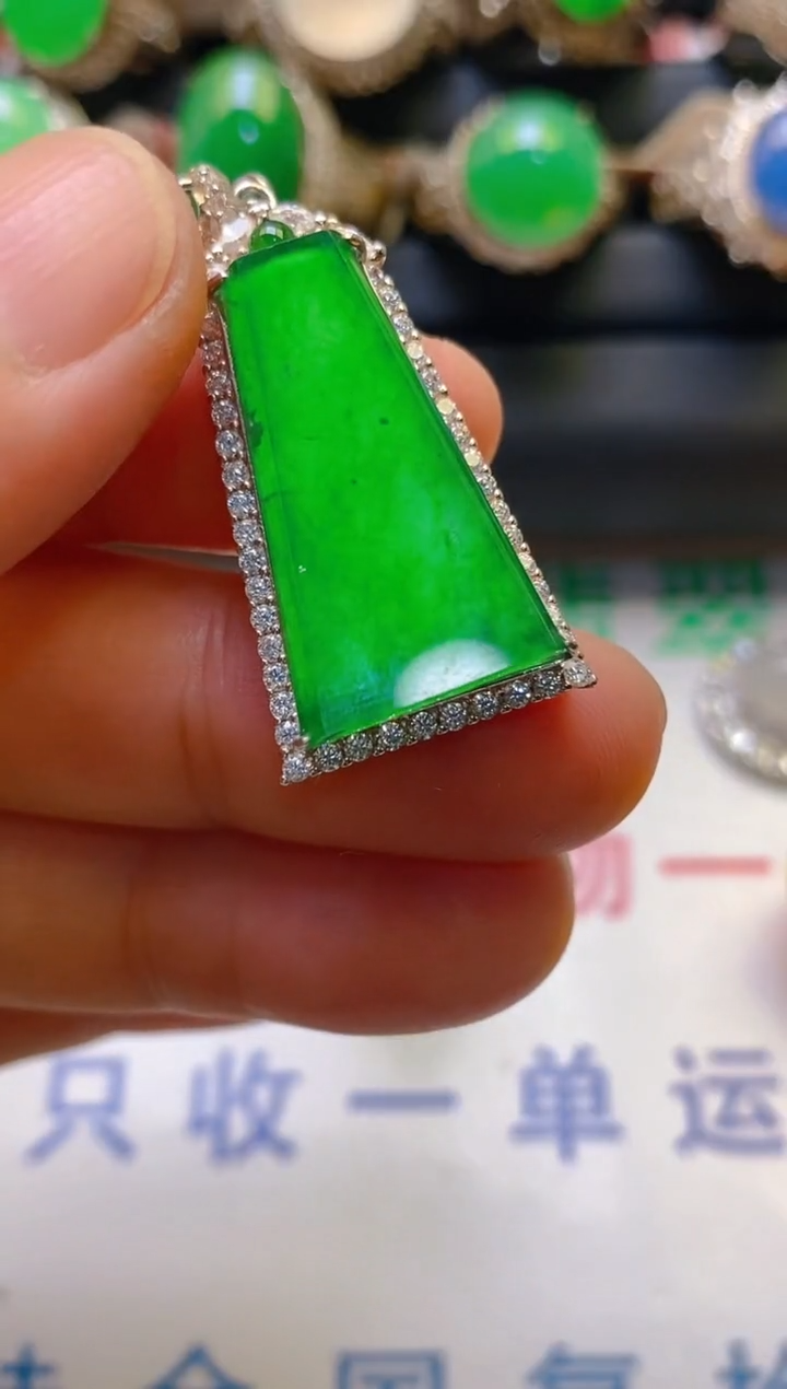 【闪购商品】翡翠耳饰银S925镶嵌天然A货翡翠1