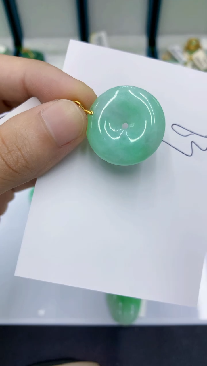 颈饰未镶嵌翡翠翡翠