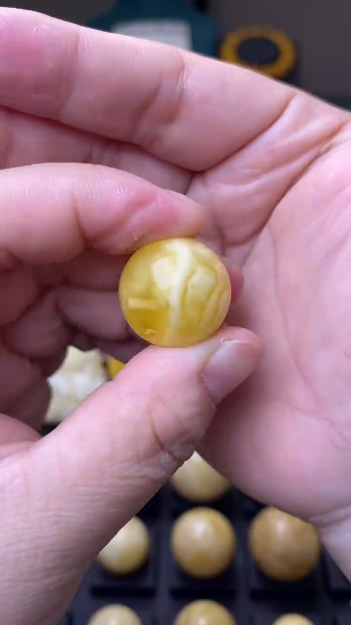 【闪购商品】琥珀裸石未镶嵌蜜蜡67