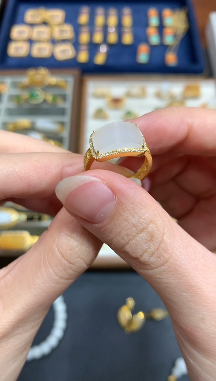 【闪购商品】和田玉戒指18K金镶嵌A616|4980