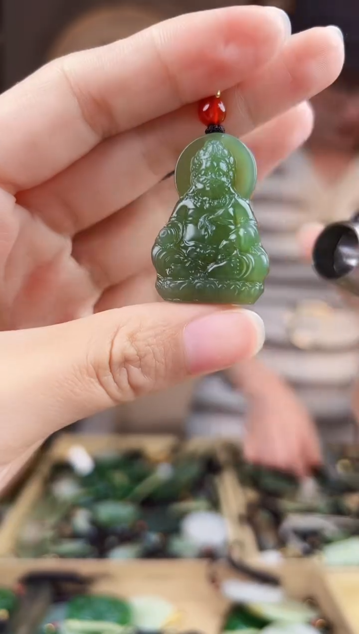 颈饰未镶嵌和田玉拍一发一，多样性发货