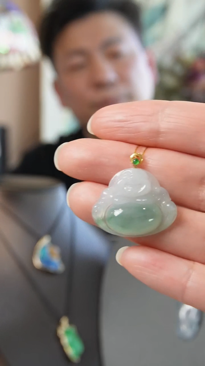 【闪购商品】翡翠吊坠(不含链)18K金镶嵌天然缅甸翡翠吊坠