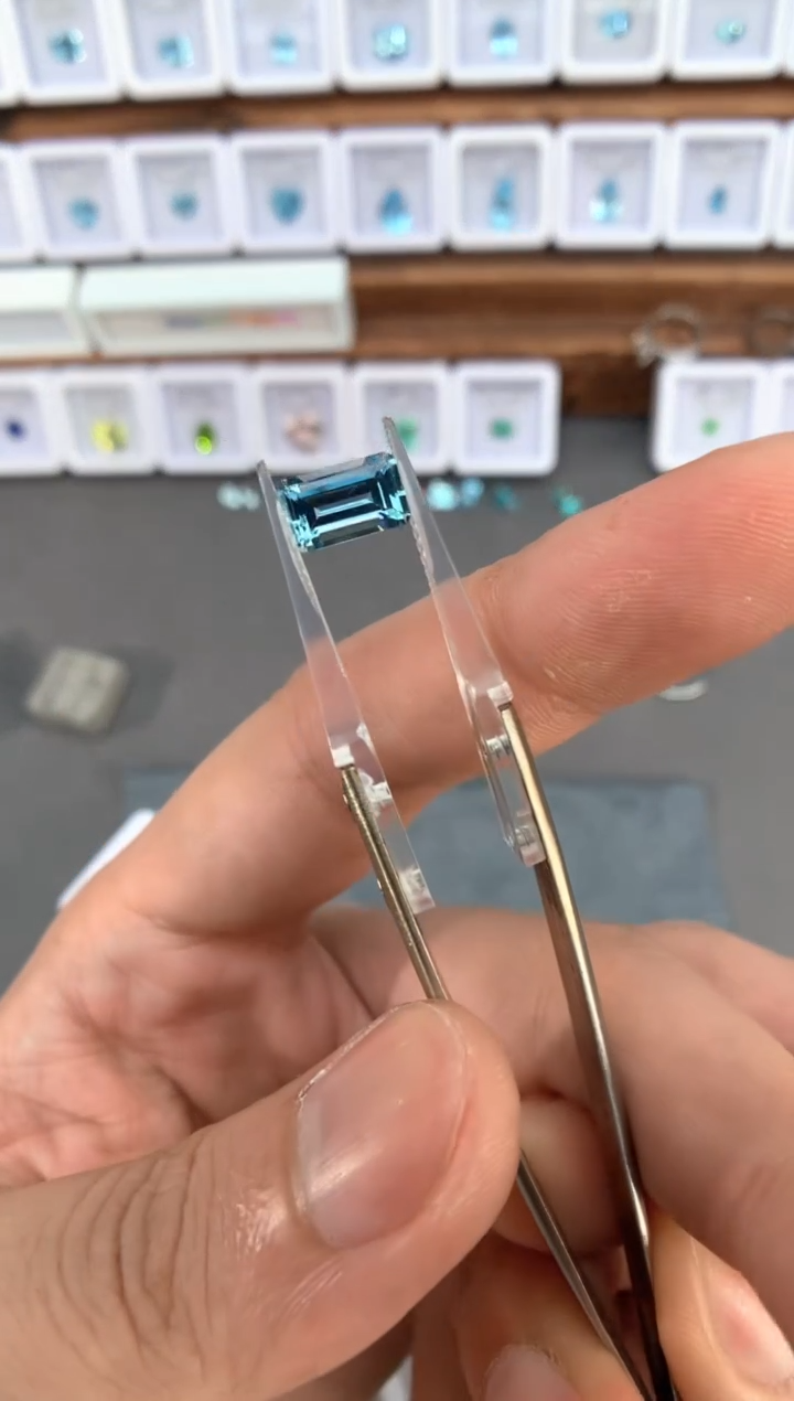 定制海蓝宝石裸石未镶嵌超圣 1.94ct 03009
