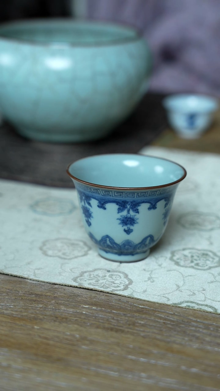 【闪购商品】/B34汝釉青花铃铛杯      
