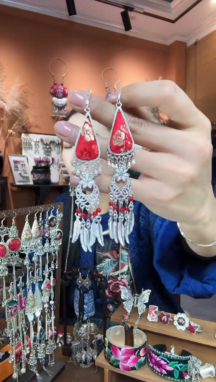 【闪购商品】刺绣纯手工民族风耳环