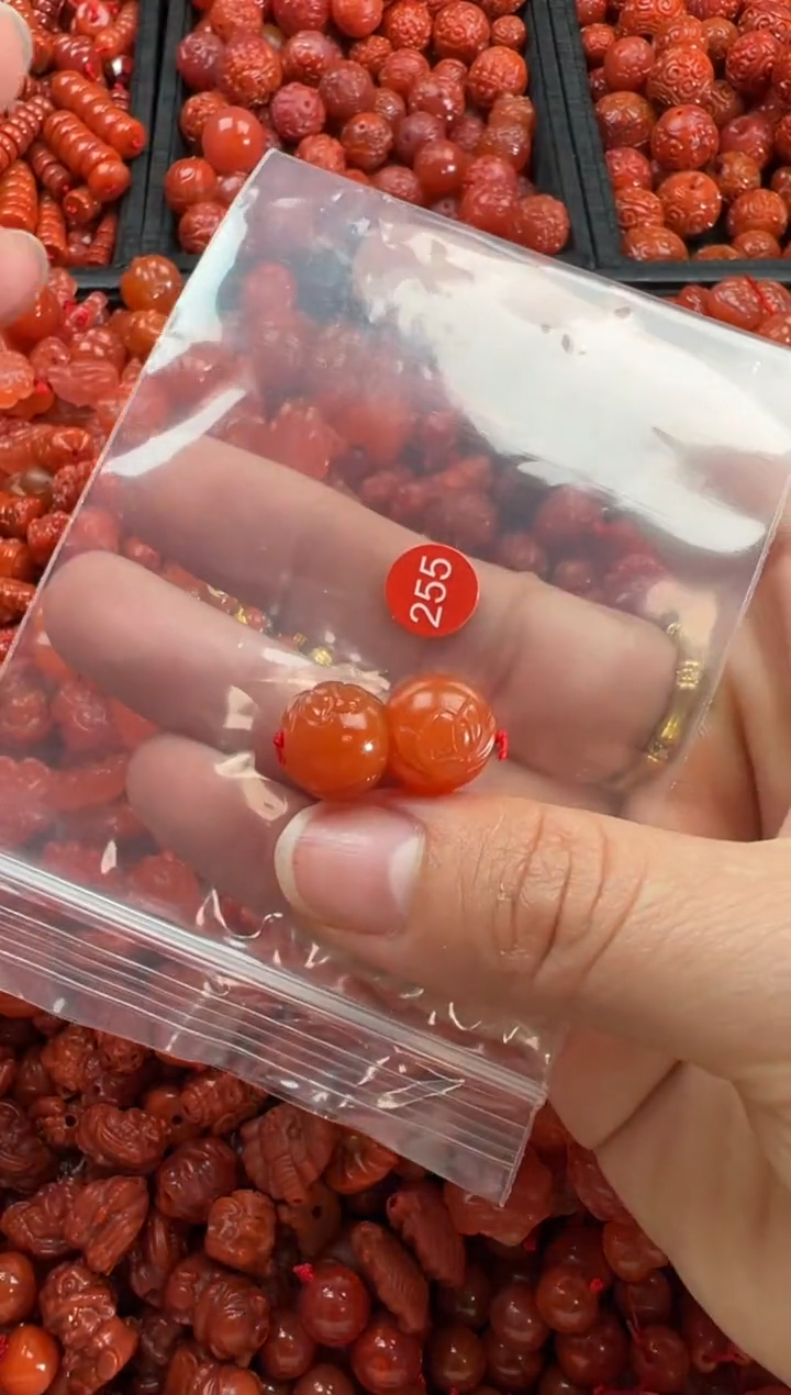 【闪购商品】南红玛瑙颈饰未镶嵌1