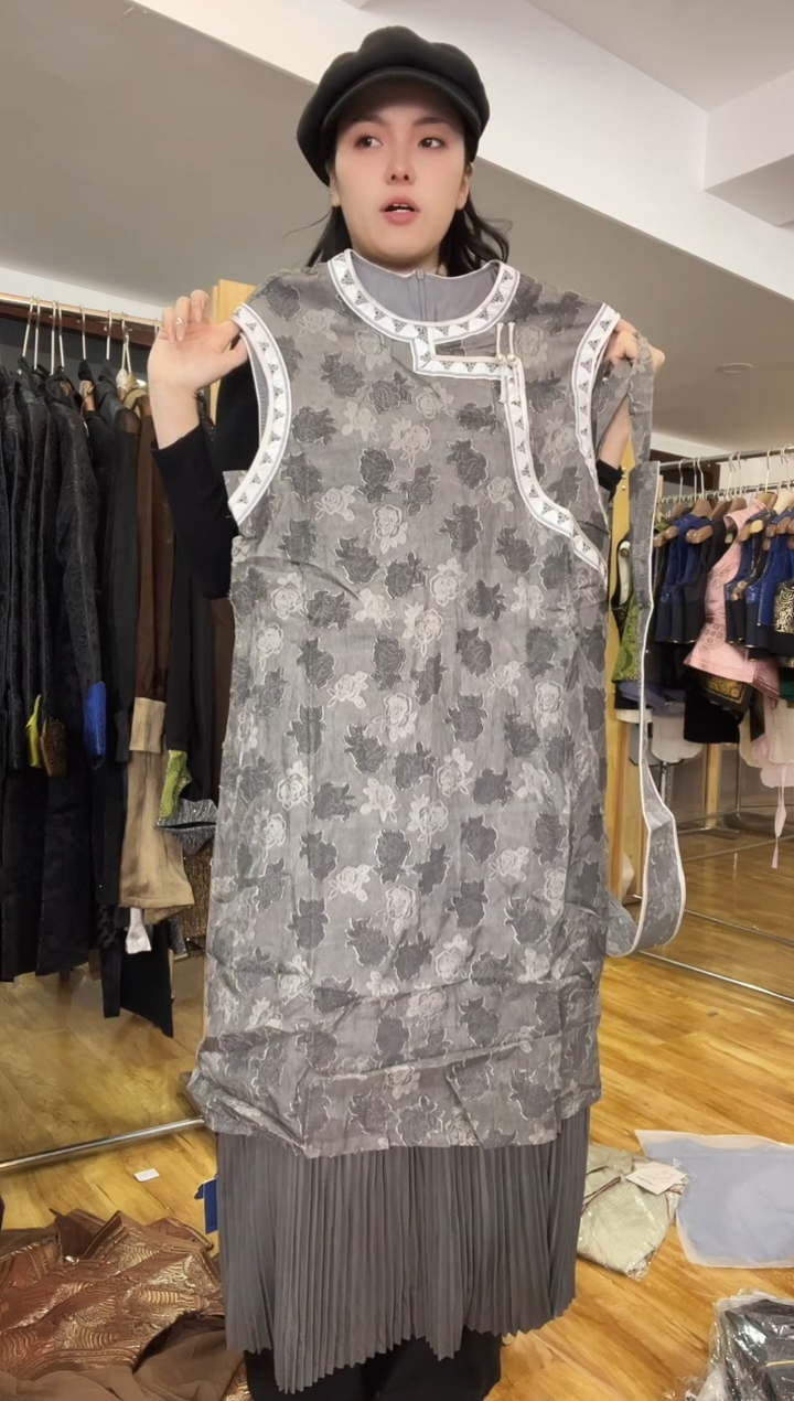 连衣裙       L码        110-120斤