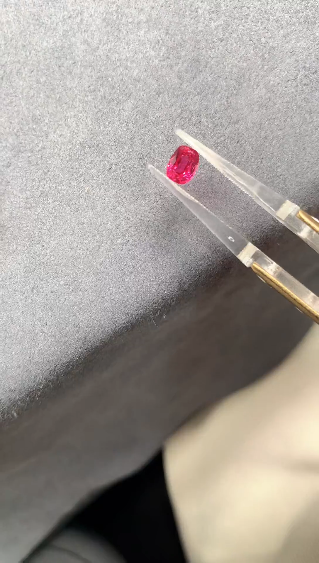 【闪购商品】尖晶石裸石未镶嵌1克拉绝地武士