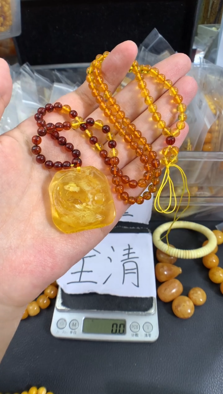 蜜蜡未镶嵌珠宝奇石1