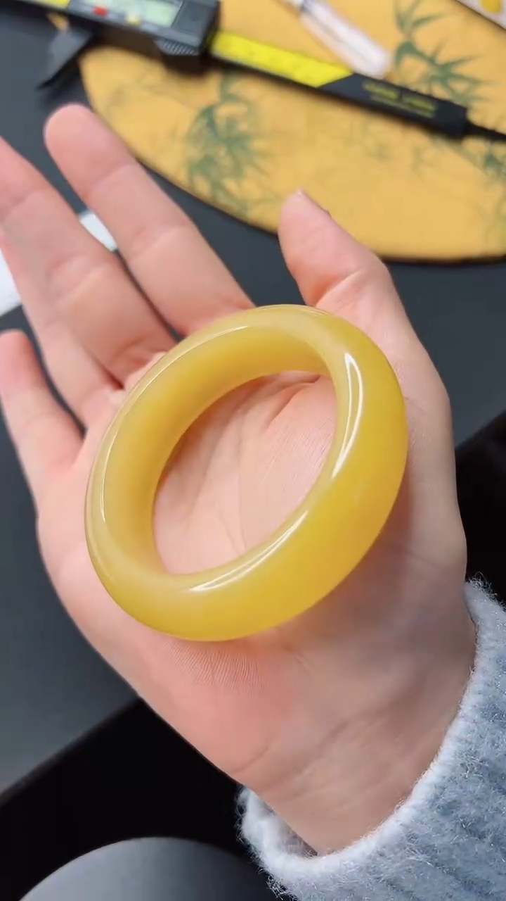 【闪购商品】石英质玉手镯未镶嵌891-52+