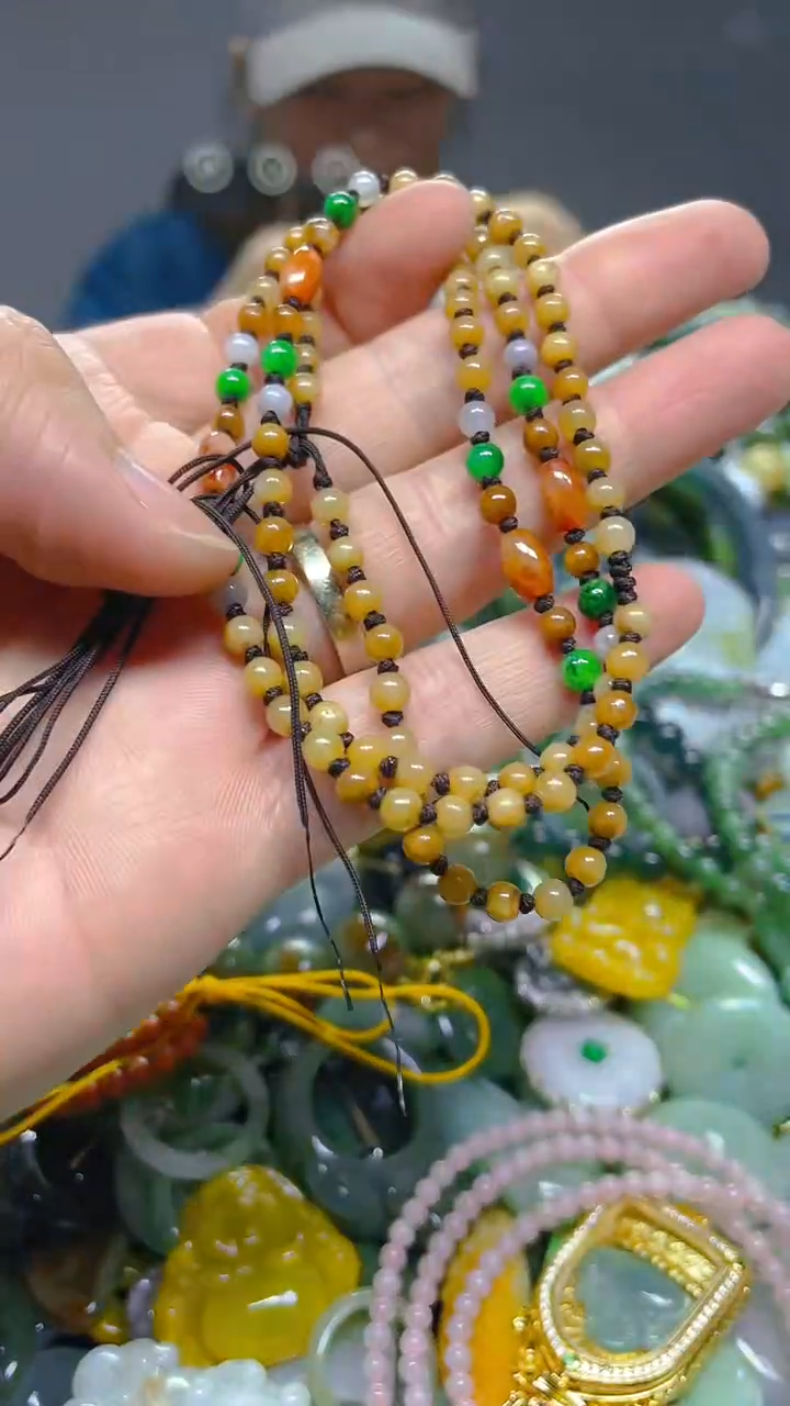 颈饰未镶嵌翡翠3mm/ R /翡翠A货，一件也是批发价