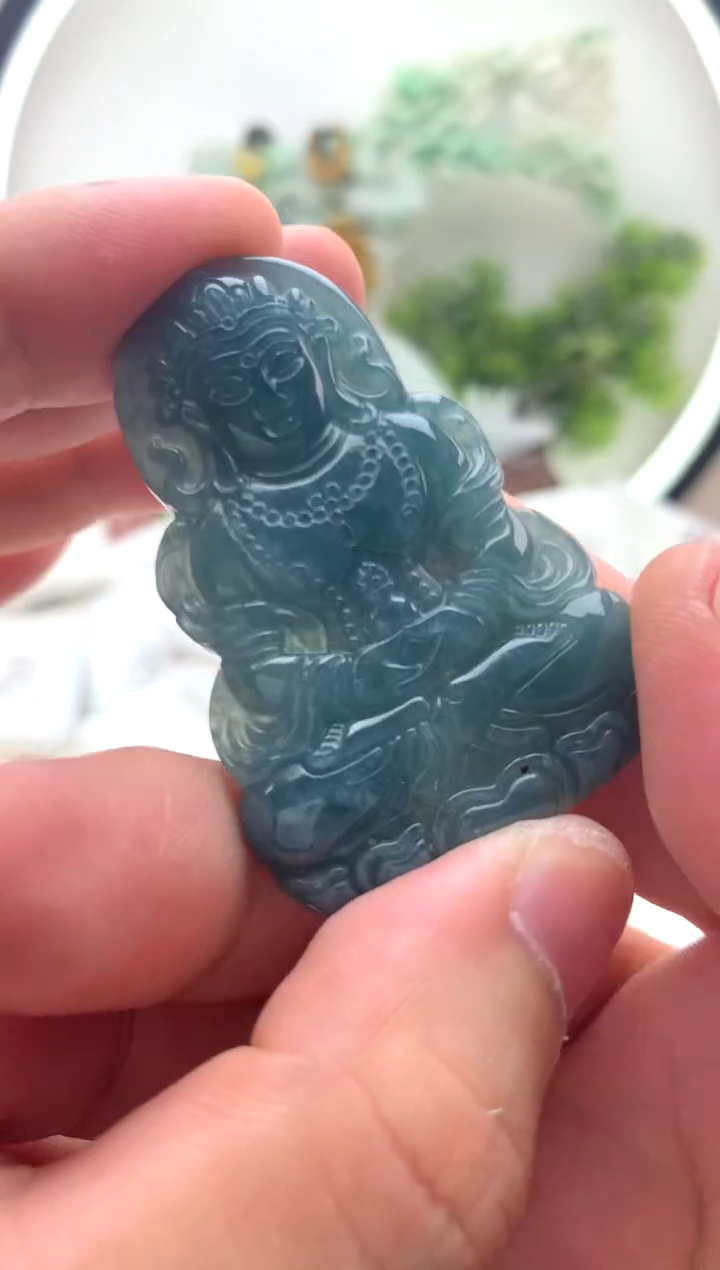 颈饰未镶嵌翡翠度母观音