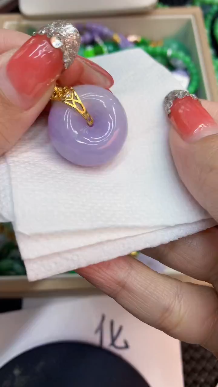 颈饰未镶嵌翡翠1