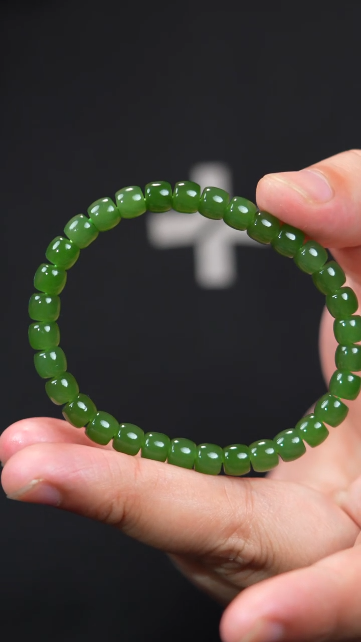 手链未镶嵌和田玉7mm俄碧冰阳绿
