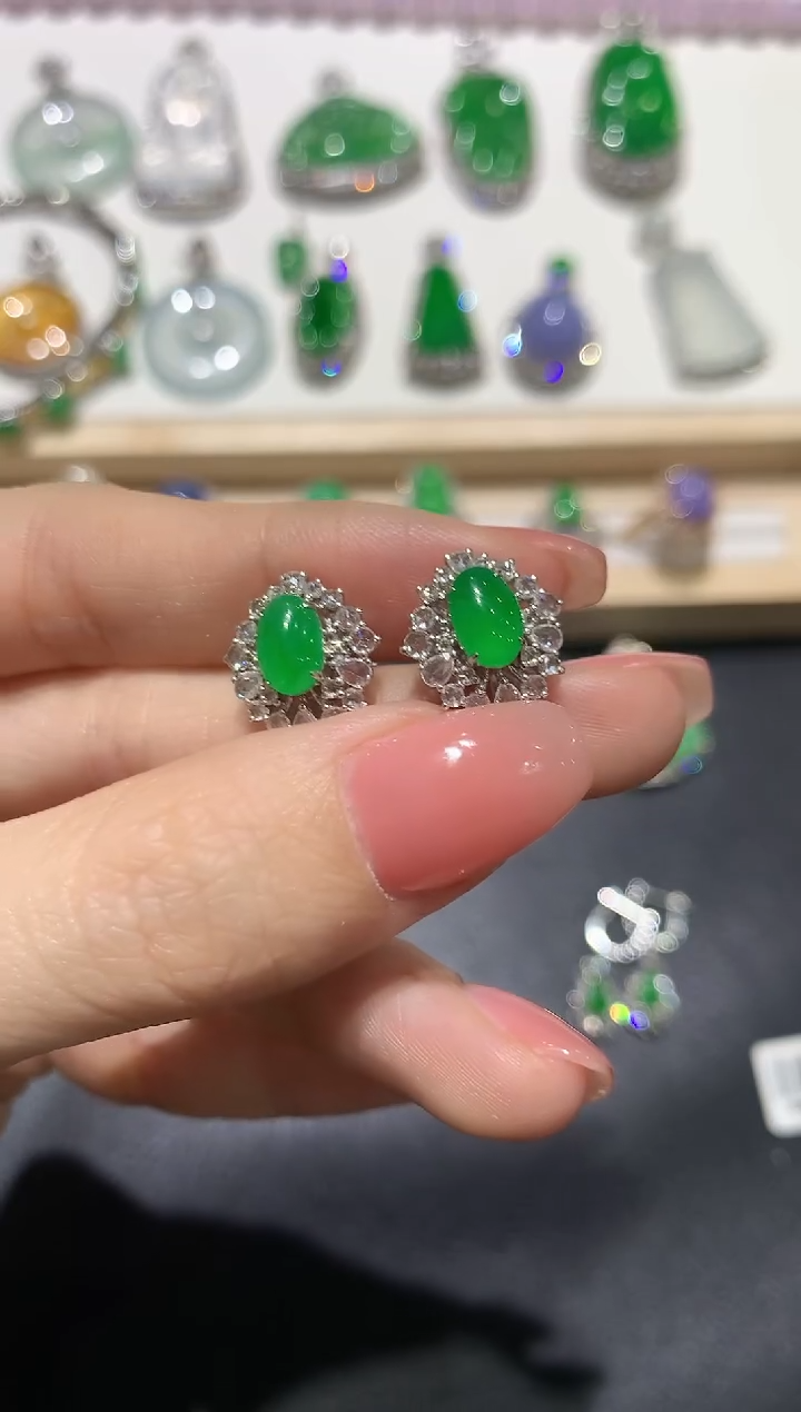 【闪购商品】翡翠颈饰18K金镶嵌团购6