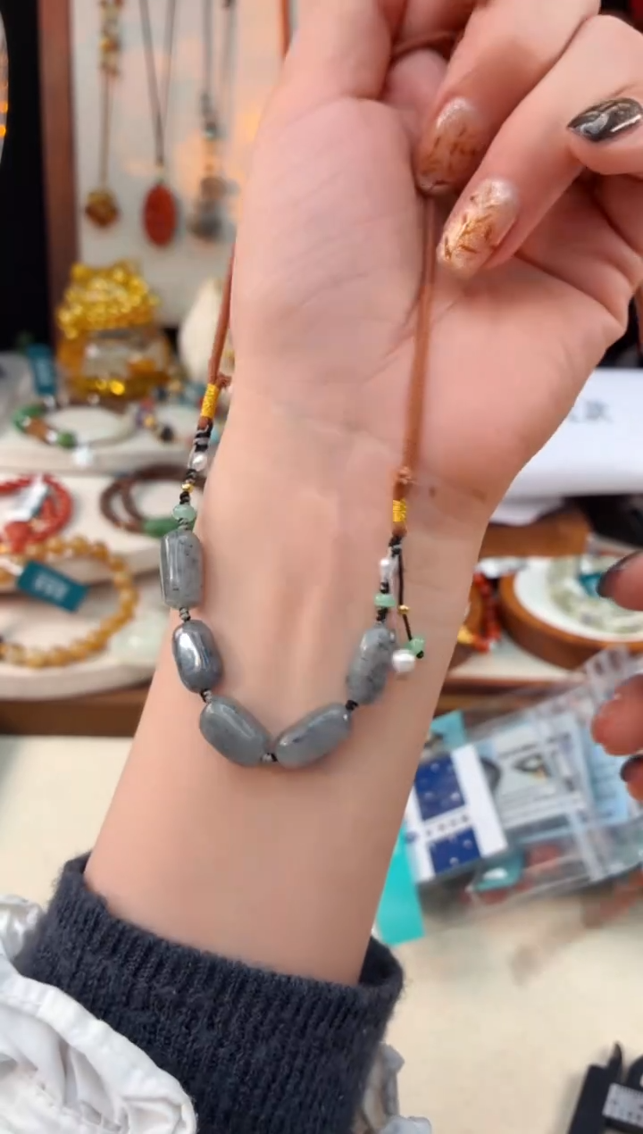 未镶嵌和田玉手饰@@A221D019047