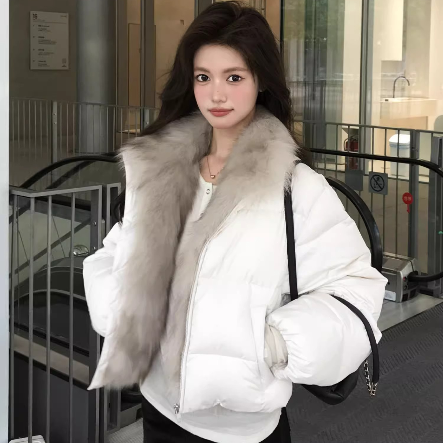 冬季新款短款羽绒服女狐狸毛领宽松加厚小个子韩版皮草面包服外套