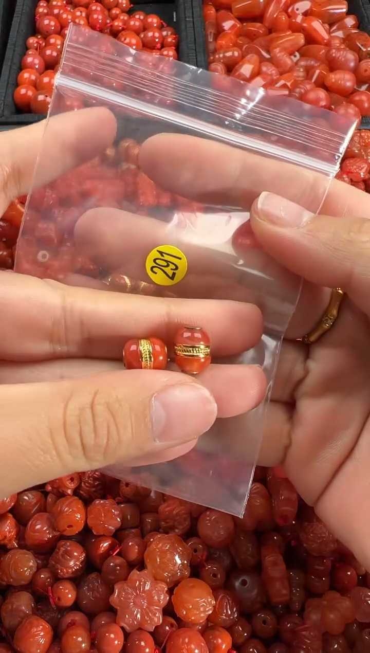 【闪购商品】南红玛瑙颈饰未镶嵌1