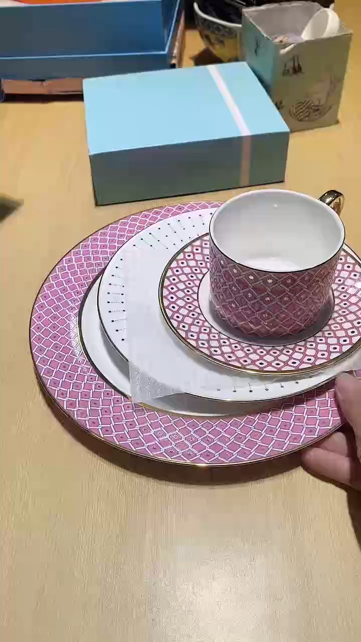 【闪购商品】瓷片锅碗瓢盆一件不剩