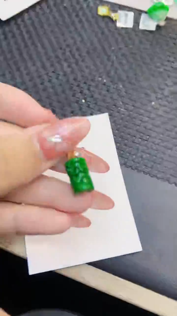 颈饰18K金镶嵌翡翠1