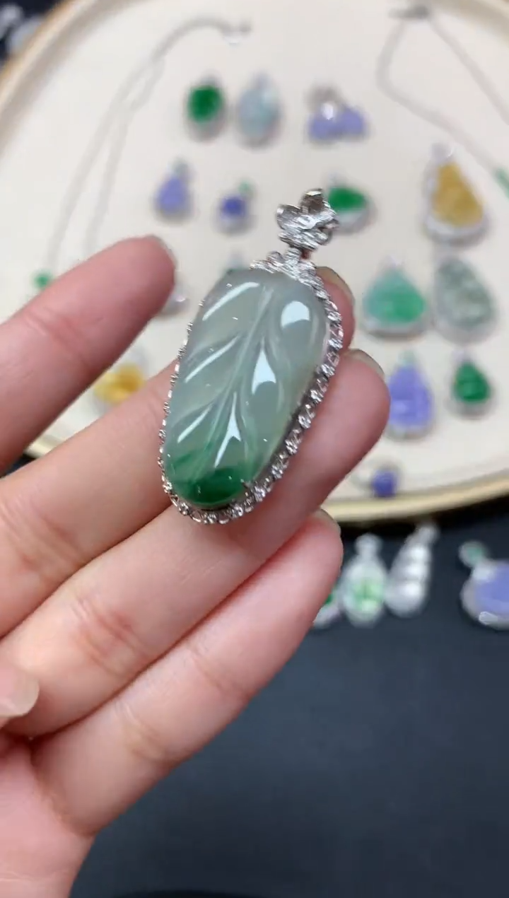 【闪购商品】翡翠吊坠(不含链)18K金镶嵌吊坠A356|3980