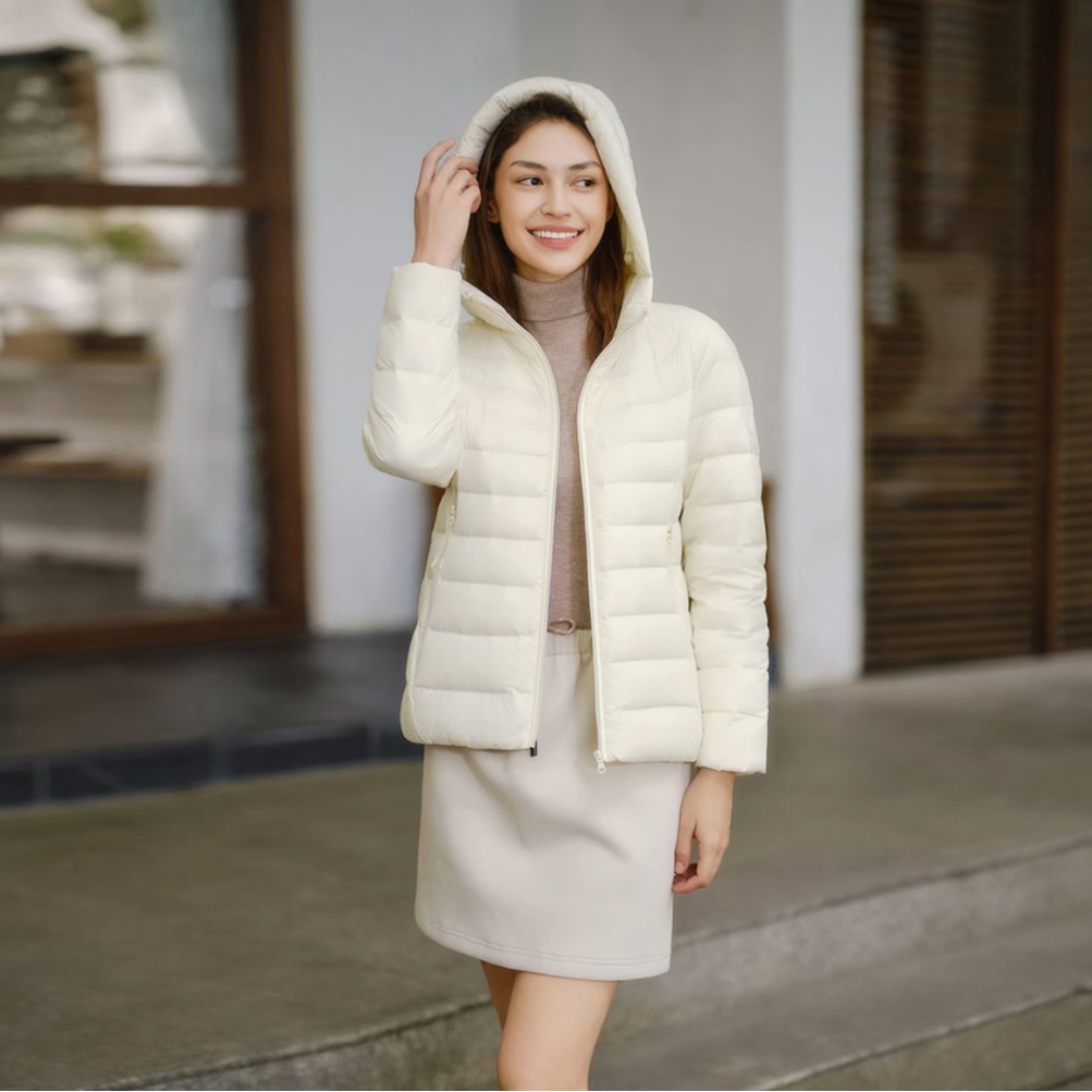 【官方】坦博尔冬新国标90绒流光风短款轻薄保暖连帽排骨羽绒服218Z