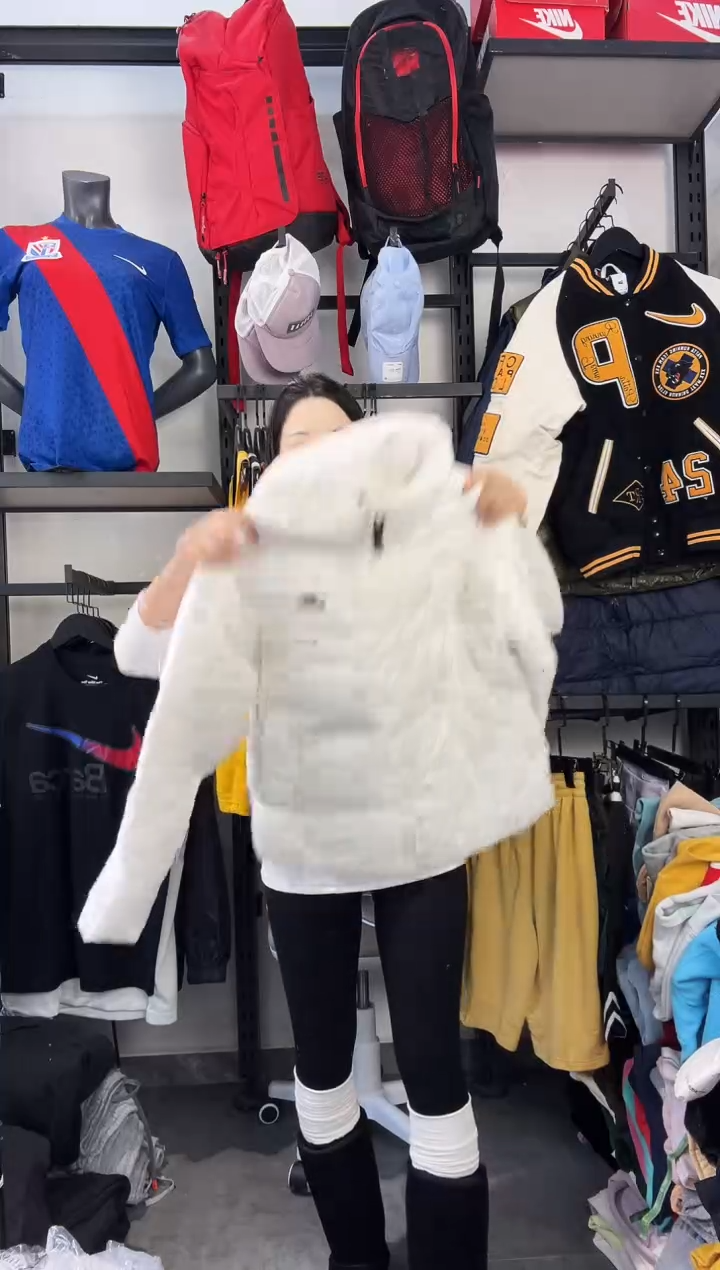 549闪购编码 Nike/Joedan运动卫衣裤以直播间过款为准 尺码·M