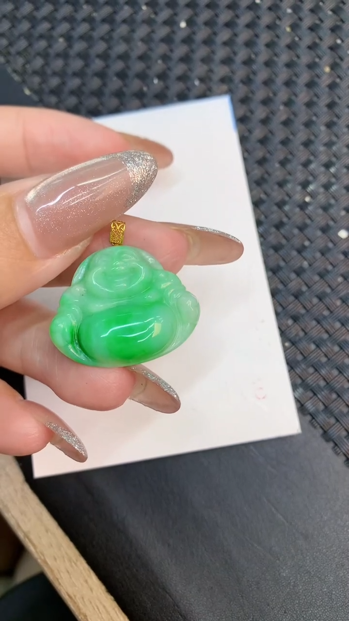 颈饰18K金镶嵌翡翠1