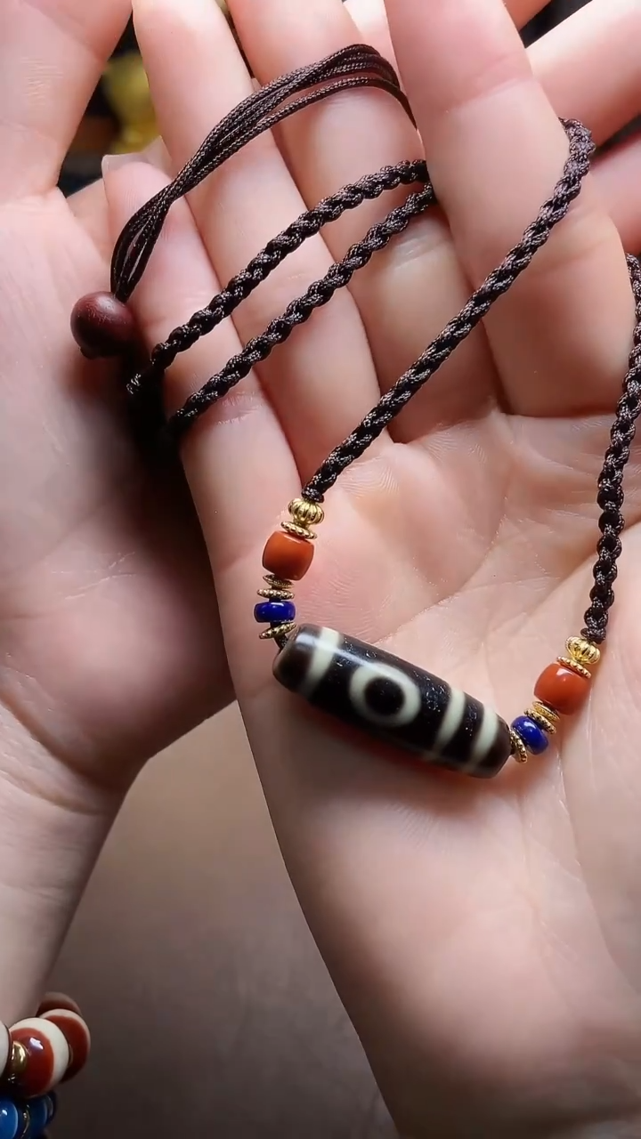 未镶嵌颈饰玛瑙/玉髓（覆膜）条纹玛瑙+