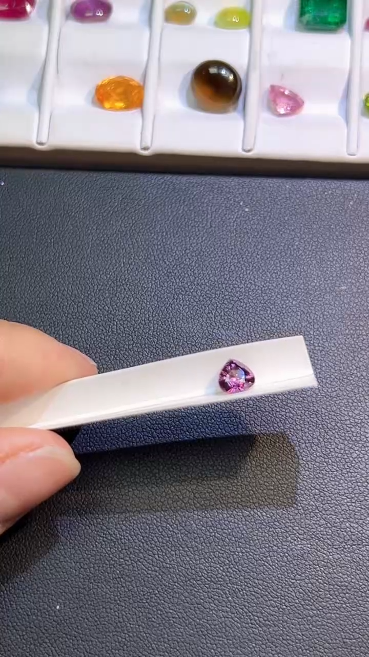 【闪购商品】蓝宝石裸石未镶嵌0.87ct