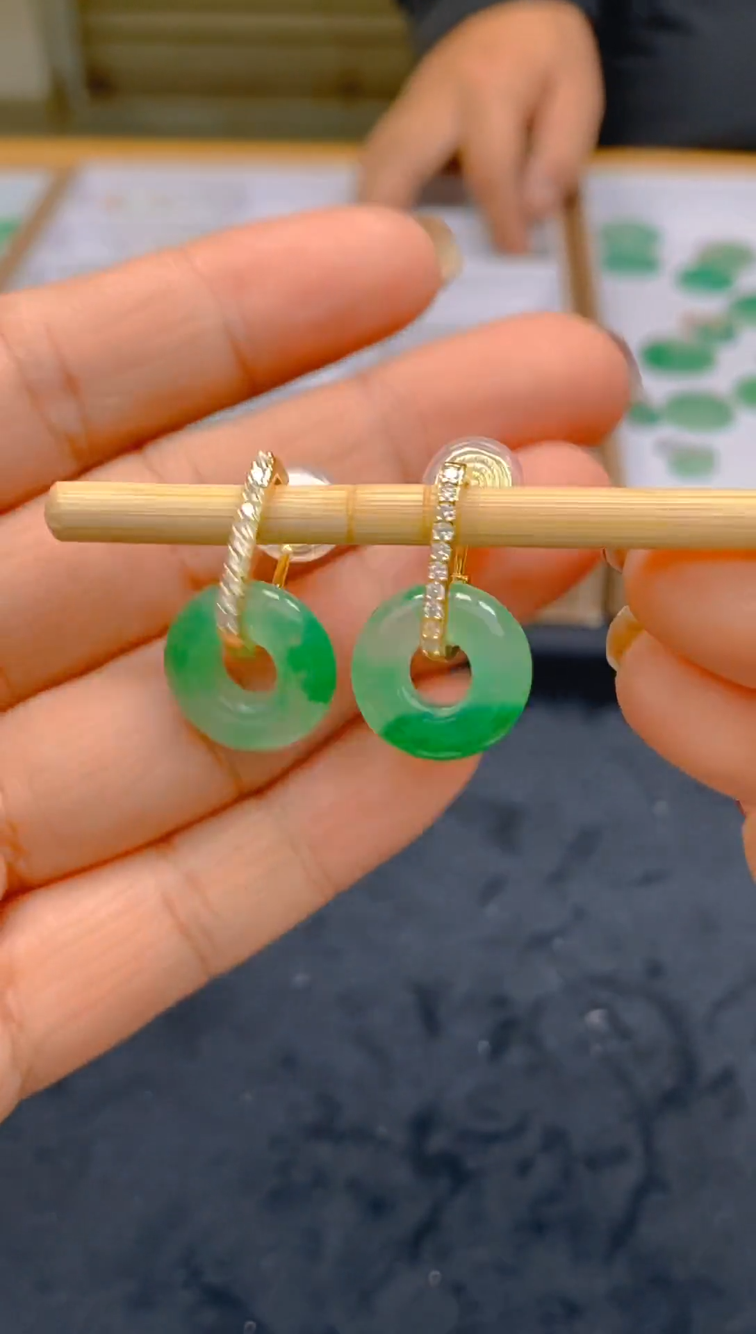 【闪购商品】石英质玉耳钉未镶嵌冰美人非洲翠，假一罚四058