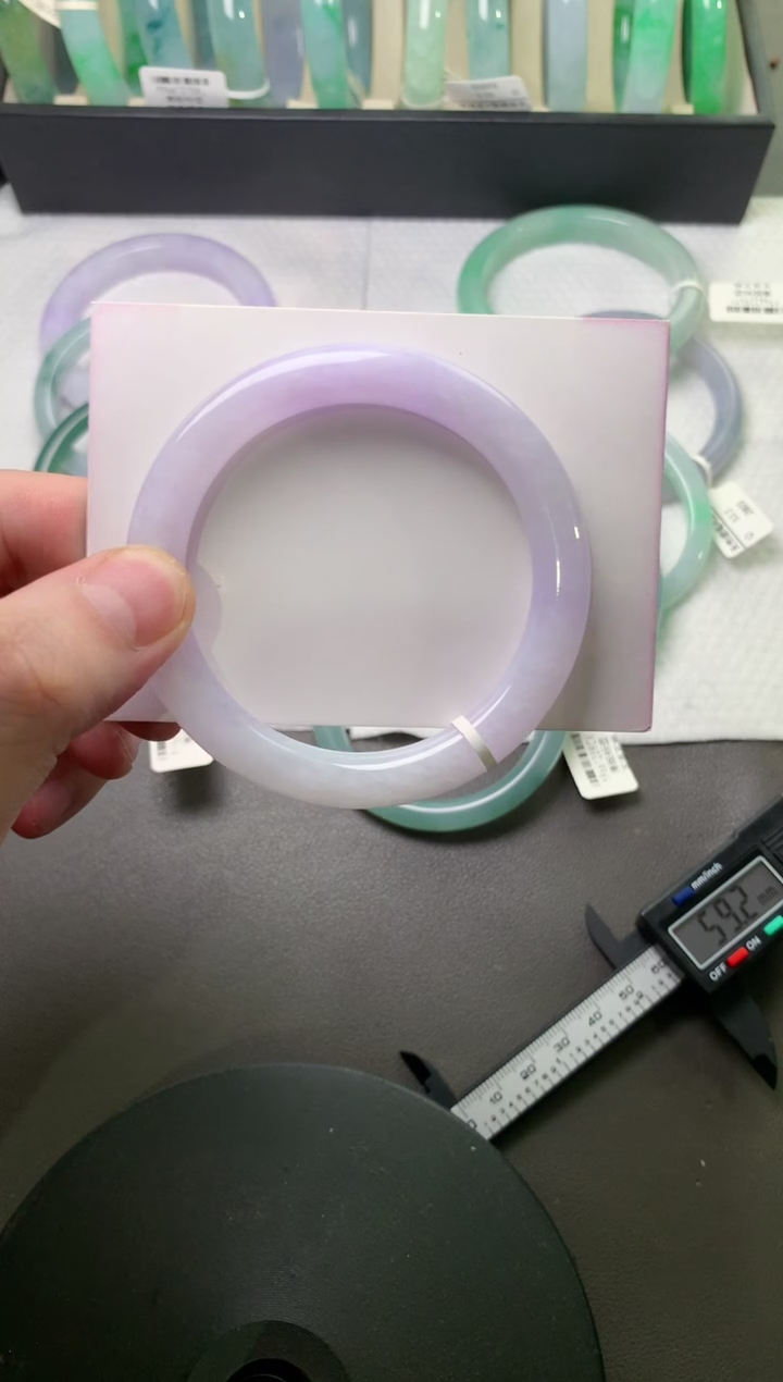 未镶嵌手镯（圆镯）翡翠我****️53.5*