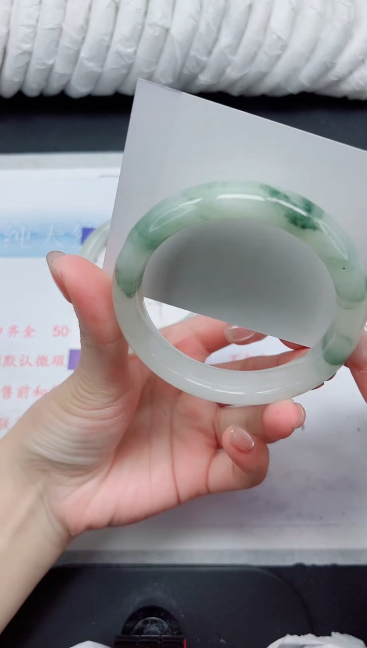 【闪购商品】石英质玉手镯未镶嵌65-58.2