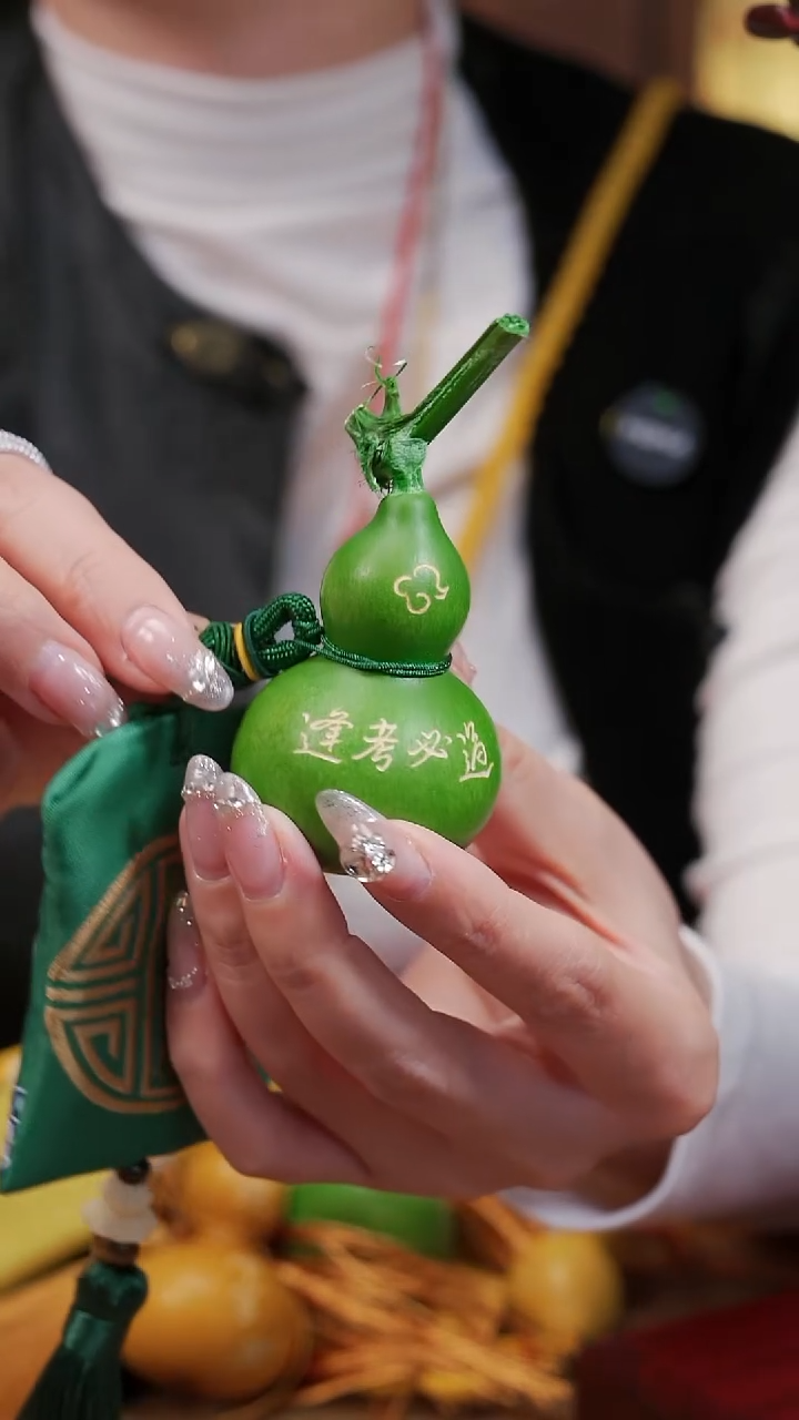 229漆艺工艺小葫芦19.9