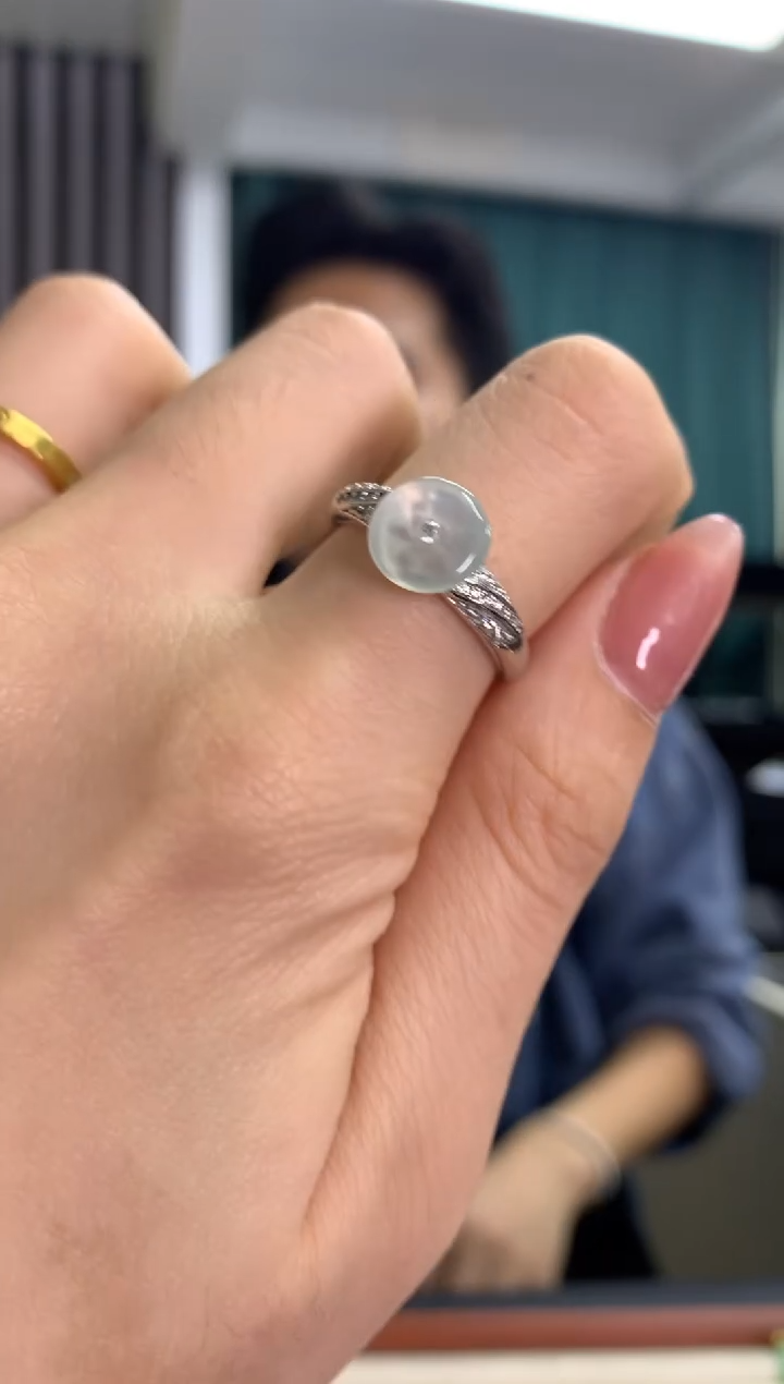 未镶嵌戒指翡翠戒指