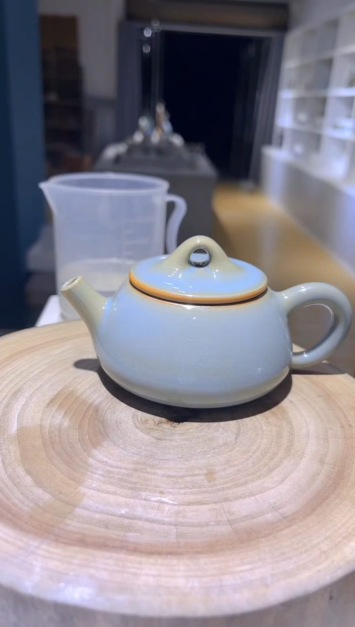 原生态原矿天蓝石瓢壶