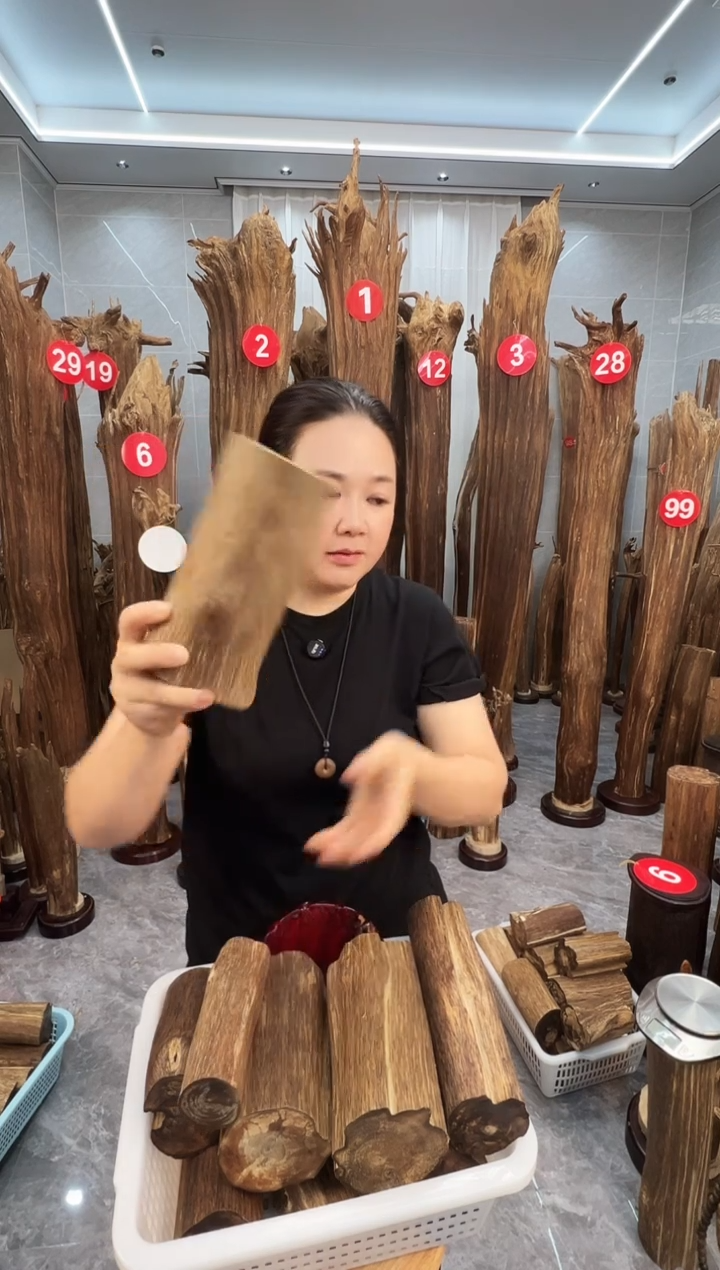 沉香碎屑沉香木沉香原料