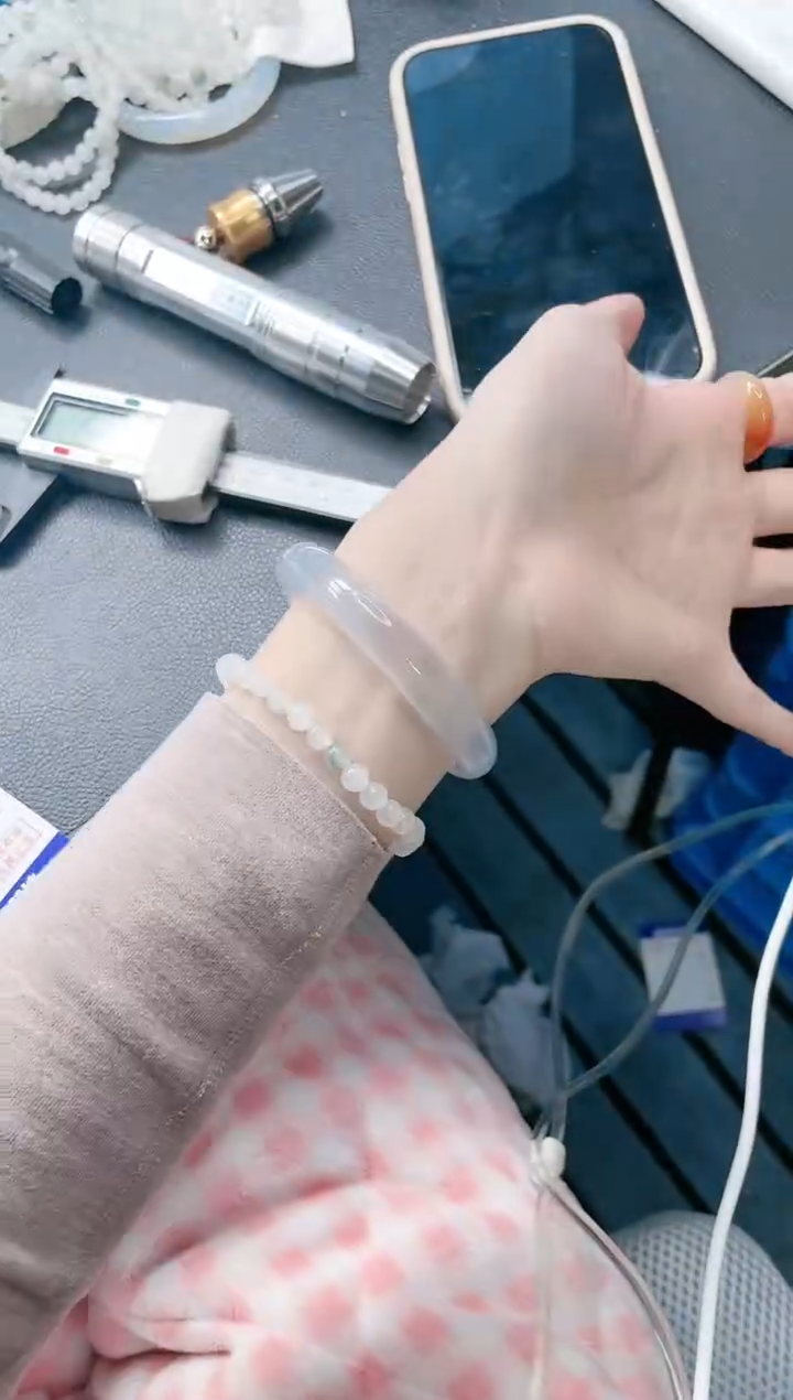 【闪购商品】石英质玉手镯未镶嵌 冰冰蓝手镯-55