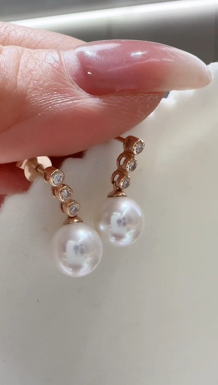 18K金镶嵌耳钉淡水珍珠三钻珍珠耳钉