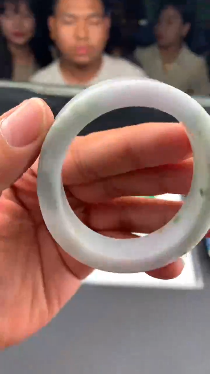 未镶嵌定制翡翠花****6#手镯定制链接