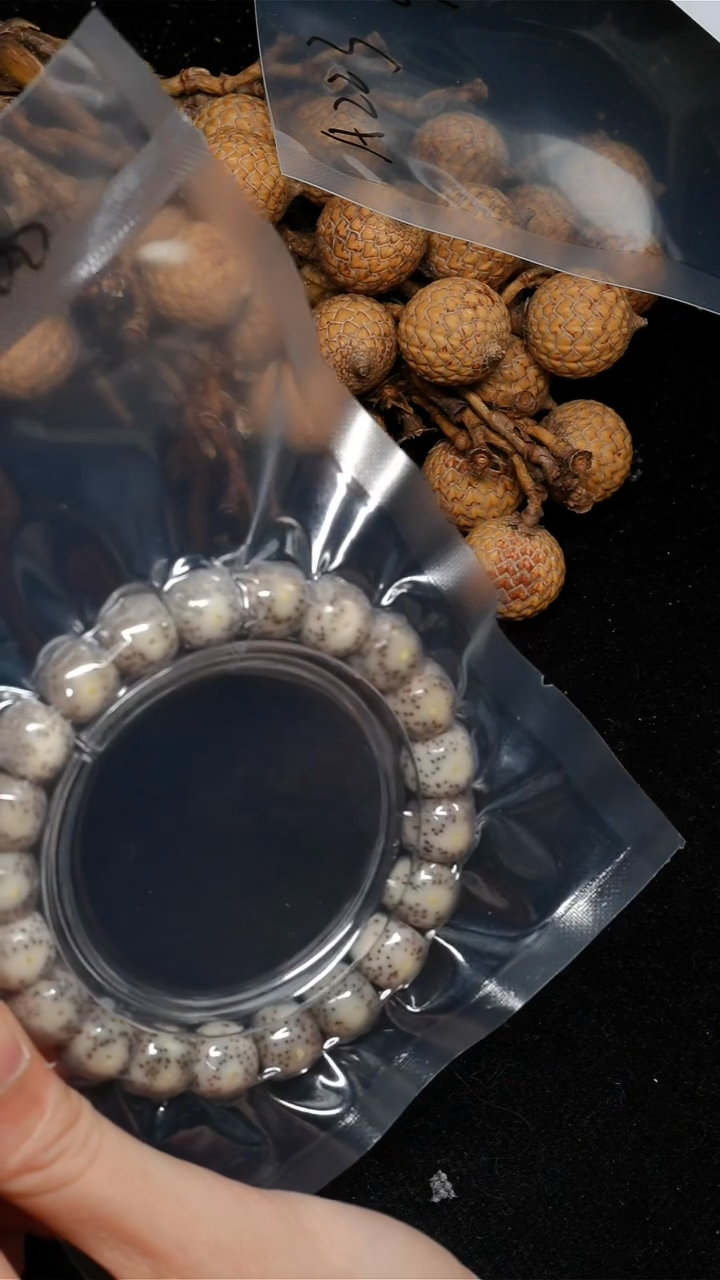 手串星月菩提S07-100-S-果冻大眼睛