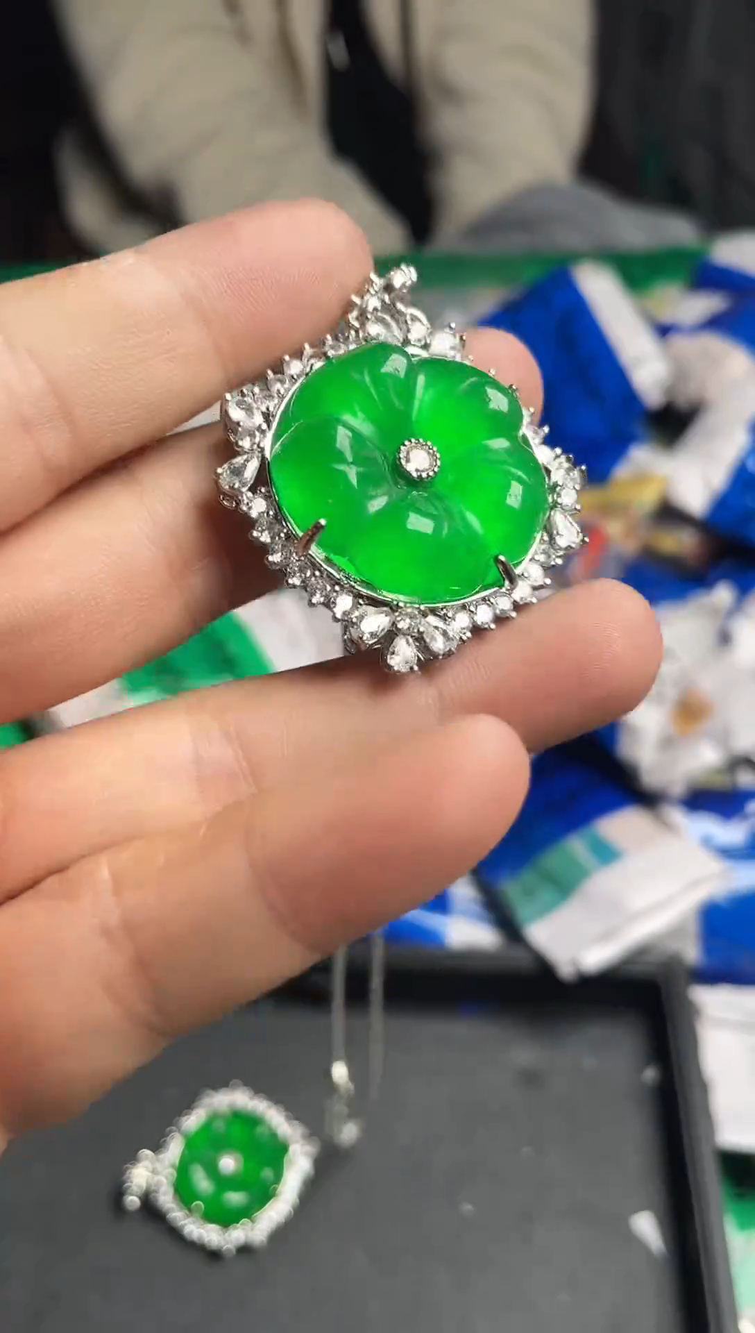 强子收货时尚吊坠V-28