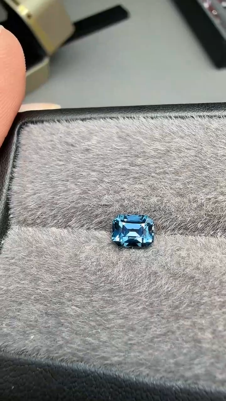 【闪购商品】尖晶石钴尖晶未镶嵌1.07ct-A689-1p