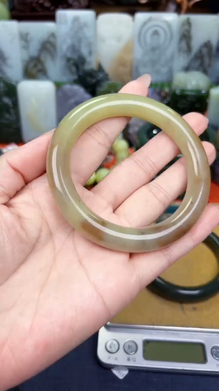 颈饰未镶嵌和田玉和田玉