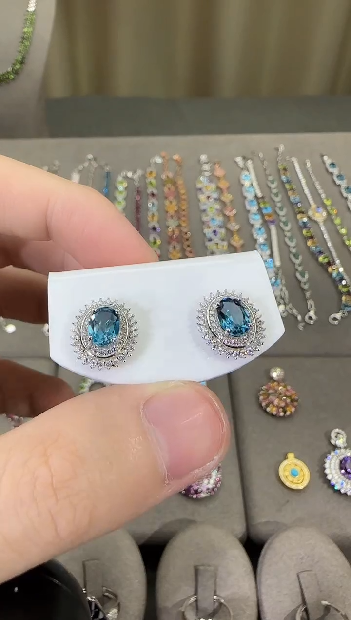 银S925镶嵌托帕石耳饰5*7mm耳钉伦敦蓝