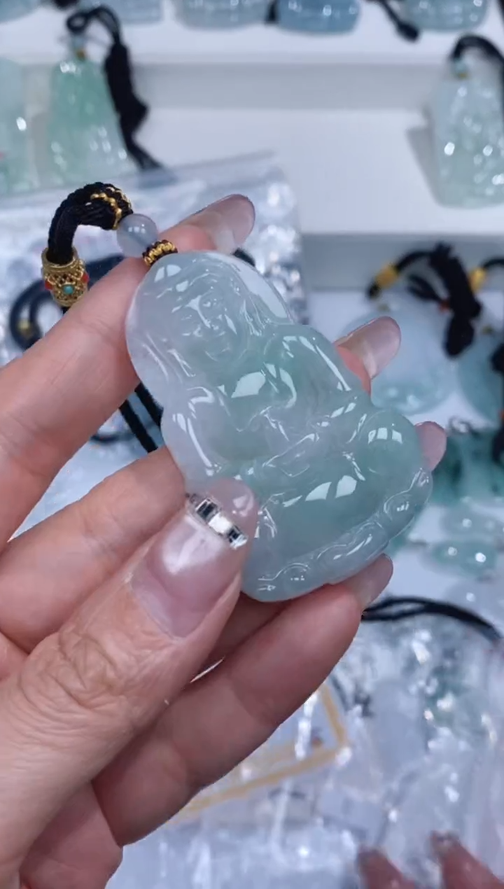 颈饰未镶嵌翡翠吊坠