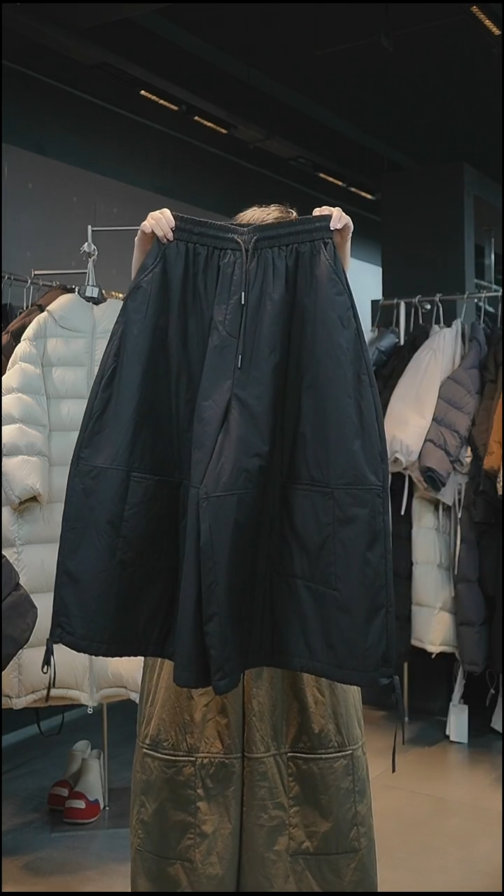 8分黑色裤子8分黑色裤子